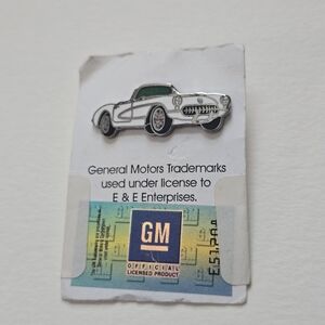 GM Licensed Chevrolet Corvette Car Pin - White with Green Accents